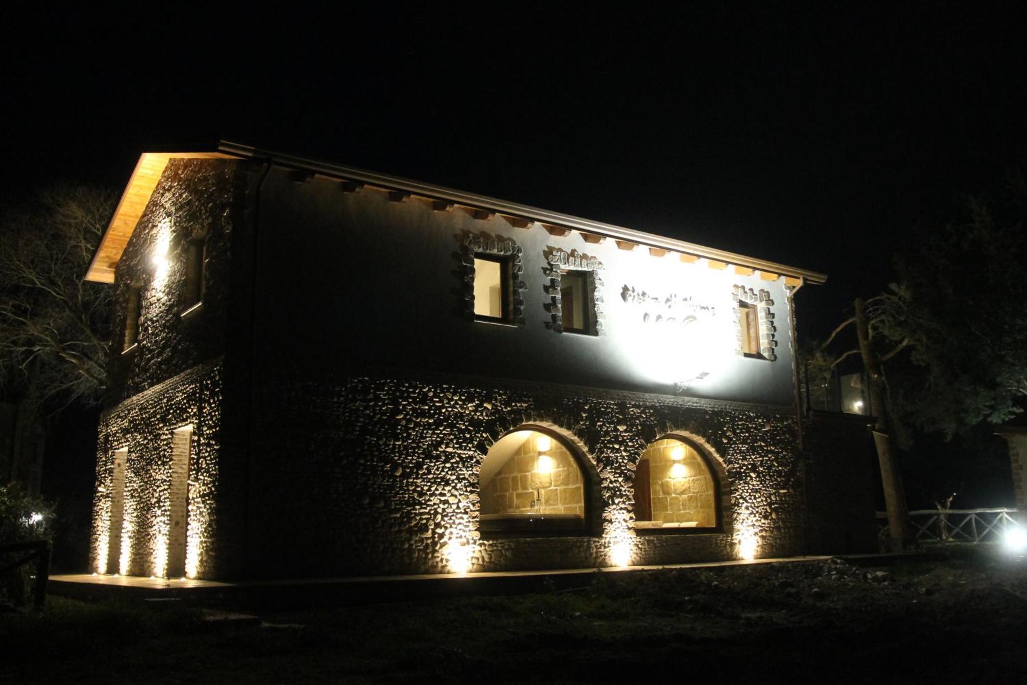 Vila Pietre Di Fiume Apice Exteriér fotografie