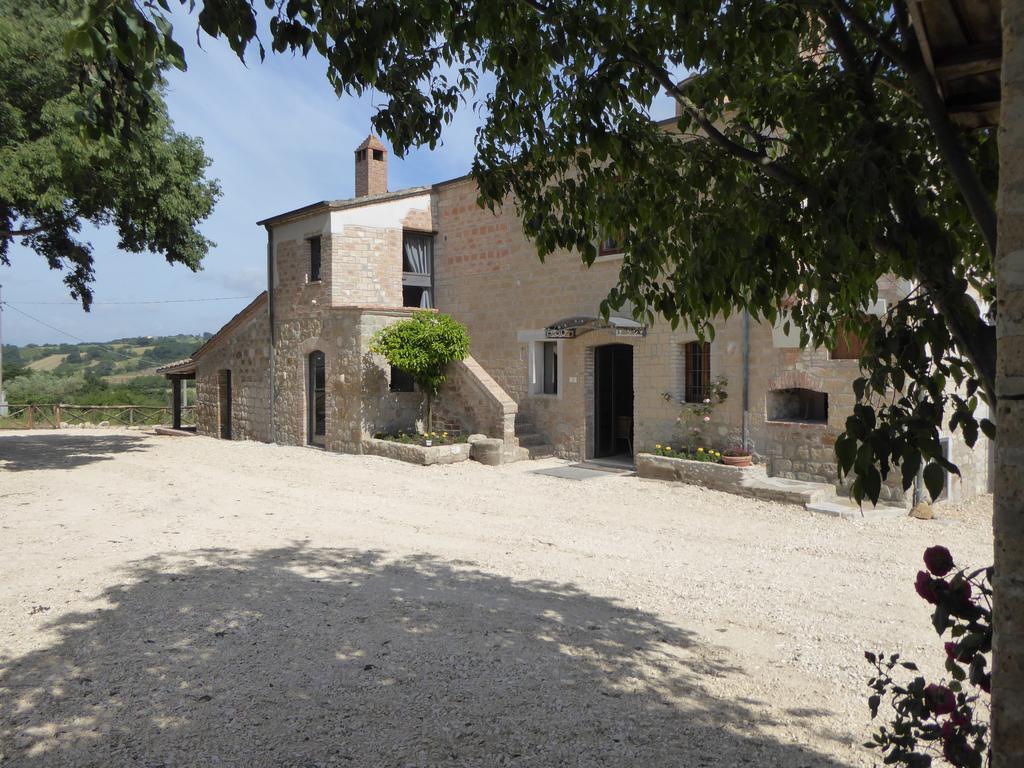 Vila Pietre Di Fiume Apice Exteriér fotografie